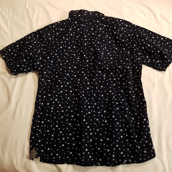 Free Planet boys size Medium or 10/12 button down short sleeves - Picture 5 of 5